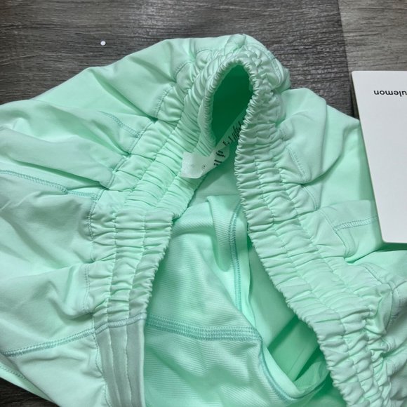 Lululemon Athletic Hotty Hot LR Lined Short 4” Mint Moment NWT Women’s Size 6 - Picture 8 of 12